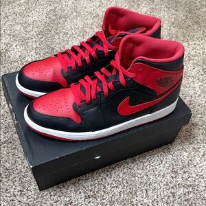 Jordan Retro 1 Mid Alternate Bred